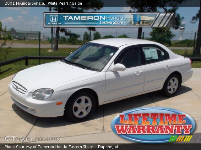 2001 Hyundai Sonata  in White Pearl