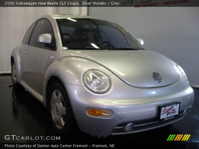 2000 Volkswagen New Beetle GLS Coupe in Silver Metallic