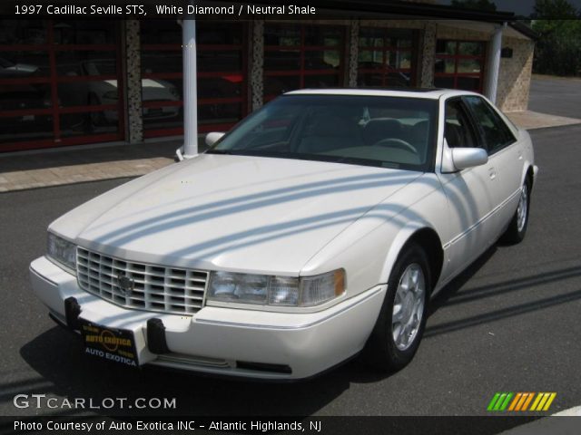 1997 Cadillac Seville STS in White Diamond