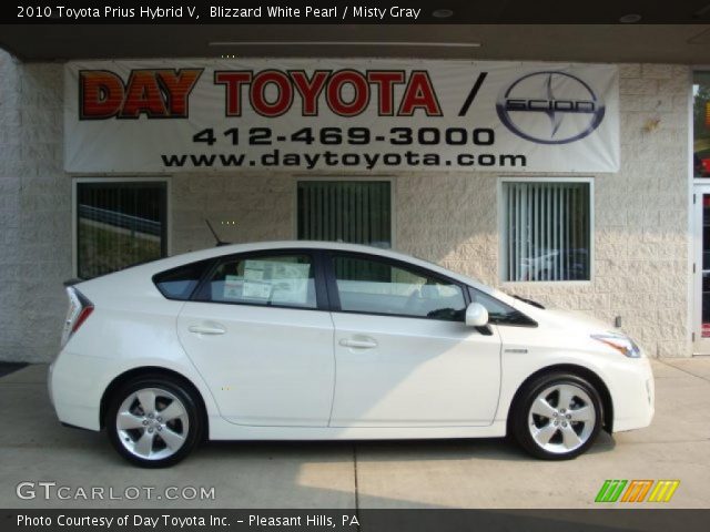 2010 Toyota Prius Hybrid V in Blizzard White Pearl