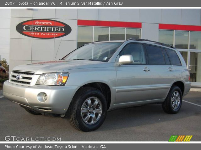 2007 Toyota Highlander V6 in Millenium Silver Metallic