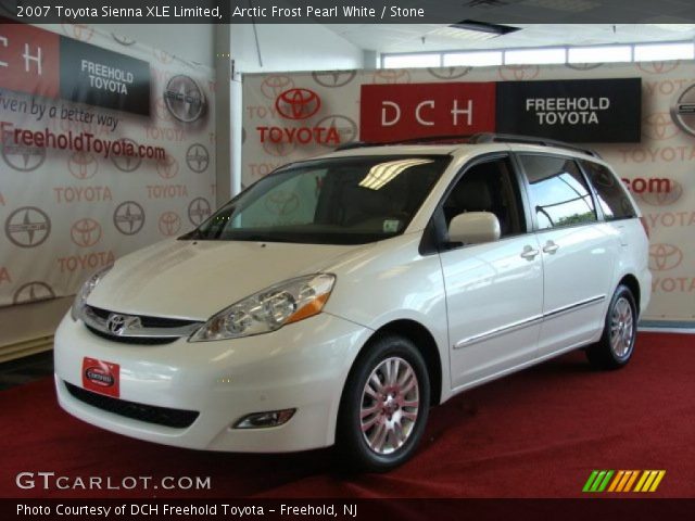 2007 Toyota Sienna XLE Limited in Arctic Frost Pearl White