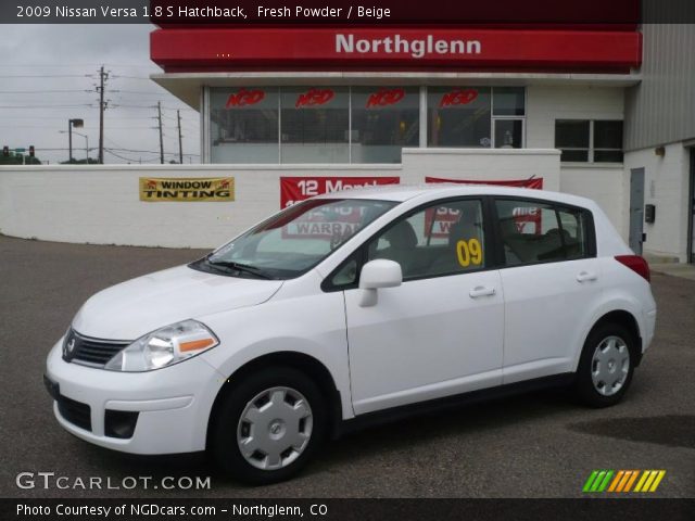 2009 Nissan Versa 1.8 S Hatchback in Fresh Powder