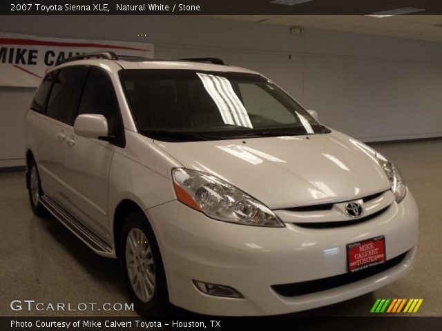 2007 Toyota Sienna XLE in Natural White