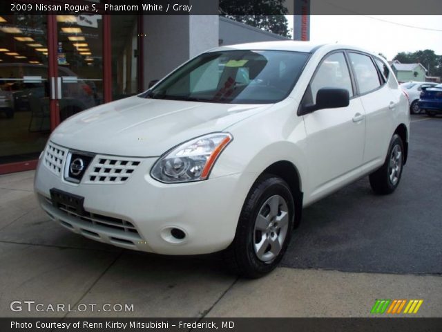 2009 Nissan Rogue S in Phantom White
