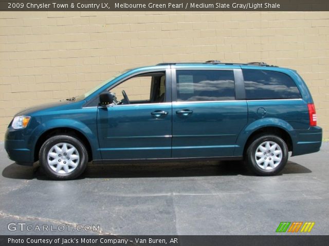 2009 Chrysler Town & Country LX in Melbourne Green Pearl