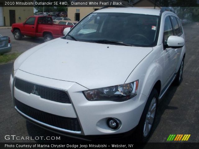 2010 Mitsubishi Outlander SE 4WD in Diamond White Pearl