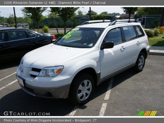 2006 Mitsubishi Outlander LS 4WD in Diamond White Pearl