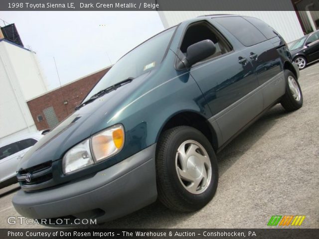 1998 Toyota Sienna LE in Dark Green Metallic