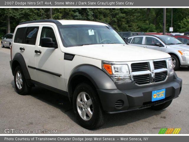 2007 Dodge Nitro SXT 4x4 in Stone White