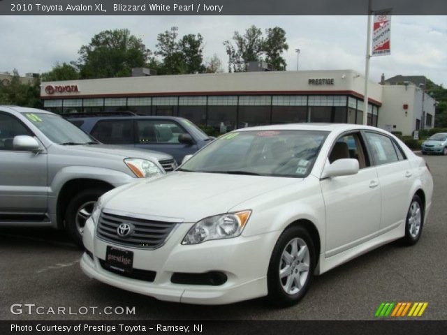2010 Toyota Avalon XL in Blizzard White Pearl