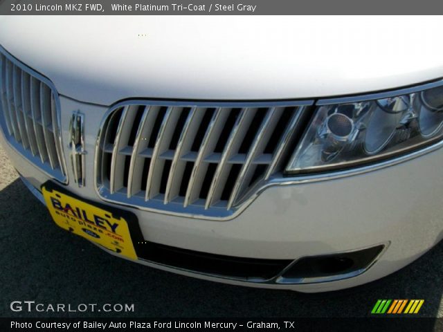 2010 Lincoln MKZ FWD in White Platinum Tri-Coat