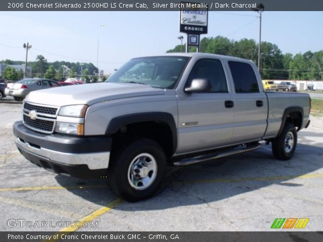 2006 Chevrolet Silverado 2500HD LS Crew Cab in Silver Birch Metallic