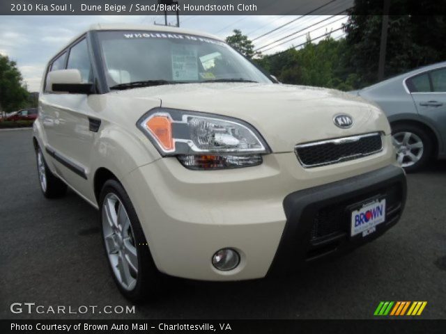2010 Kia Soul ! in Dune Beige