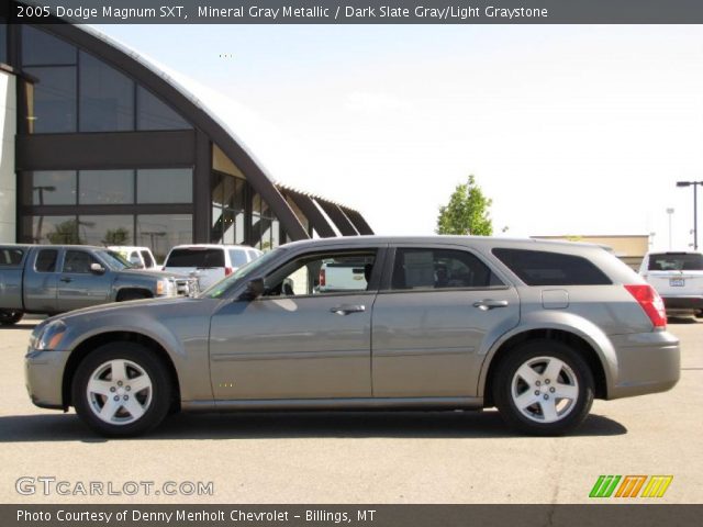2005 Dodge Magnum SXT in Mineral Gray Metallic