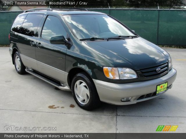 2002 Toyota Sienna XLE in Woodland Pearl