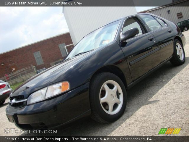 1999 Nissan Altima GXE in Super Black