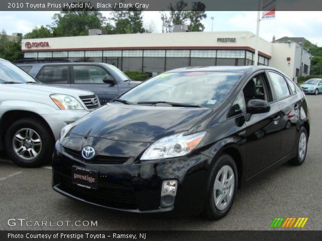 2010 Toyota Prius Hybrid IV in Black