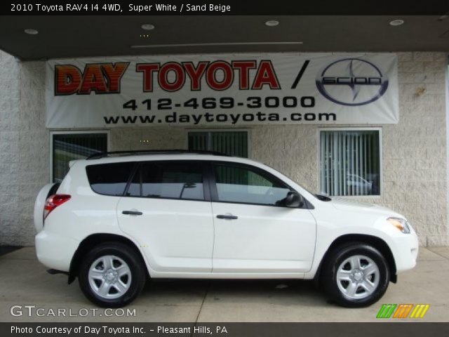 2010 Toyota RAV4 I4 4WD in Super White