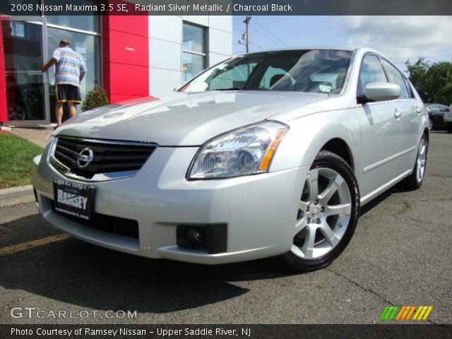 2008 Nissan Maxima 3.5 SE in Radiant Silver Metallic