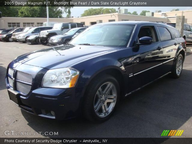 2005 Dodge Magnum R/T in Midnight Blue Pearl