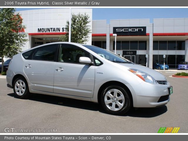 2006 Toyota Prius Hybrid in Classic Silver Metallic