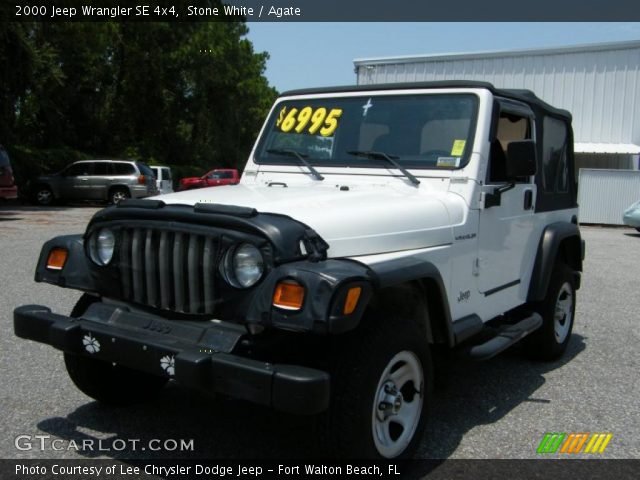 2000 Jeep Wrangler SE 4x4 in Stone White