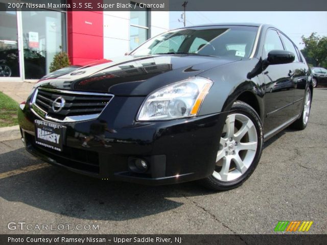 2007 Black nissan maxima #3