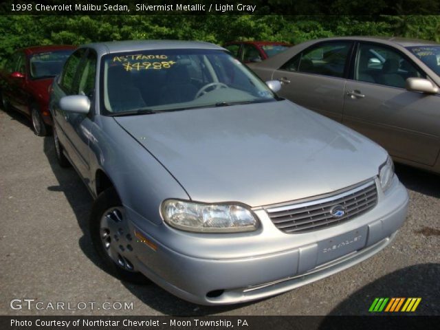 1998 Chevrolet Malibu Sedan in Silvermist Metallic