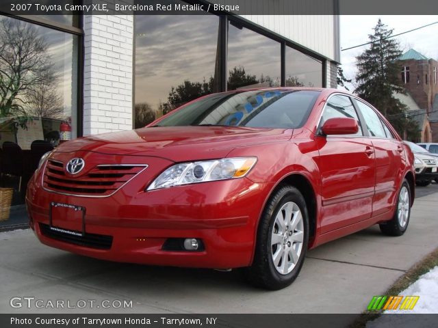 2007 Toyota Camry XLE in Barcelona Red Metallic