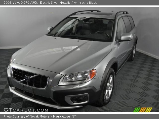 2008 Volvo XC70 AWD in Electric Silver Metallic