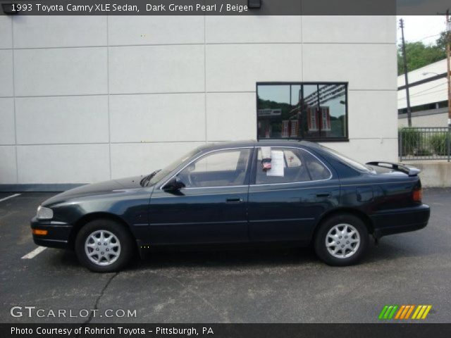 1993 Toyota Camry XLE Sedan in Dark Green Pearl