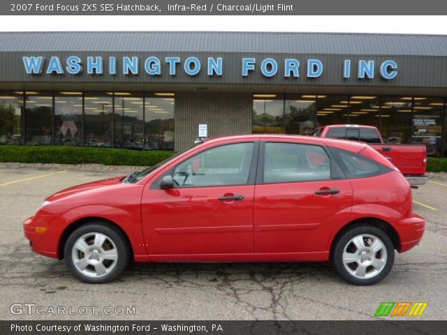2007 Ford Focus ZX5 SES Hatchback in Infra-Red