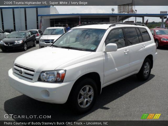 2006 Toyota Highlander V6 in Super White