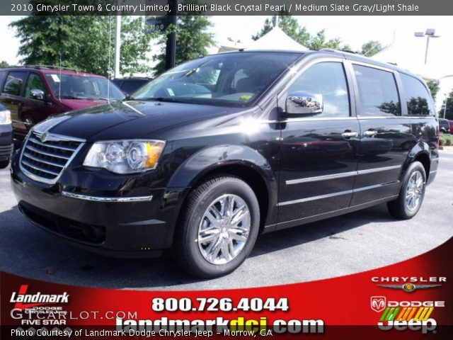 2010 Chrysler Town & Country Limited in Brilliant Black Crystal Pearl