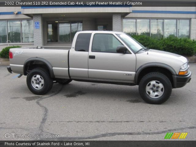 2002 Chevrolet S10 ZR2 Extended Cab 4x4 in Light Pewter Metallic