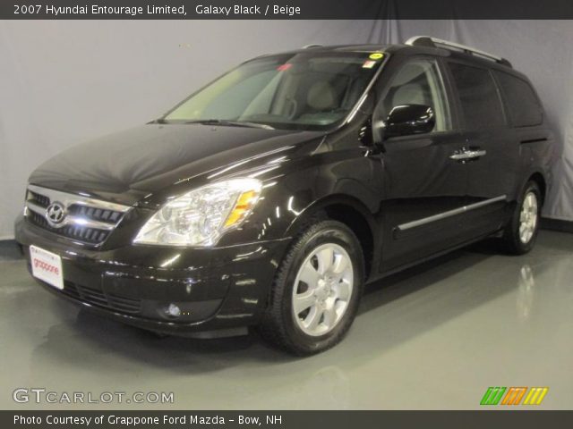 2007 Hyundai Entourage Limited in Galaxy Black