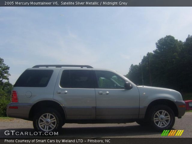 2005 Mercury Mountaineer V6 in Satellite Silver Metallic