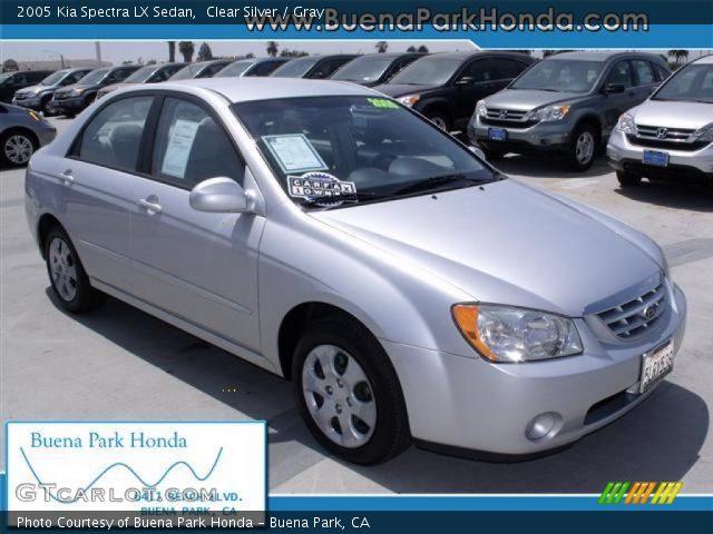 2005 Kia Spectra LX Sedan in Clear Silver