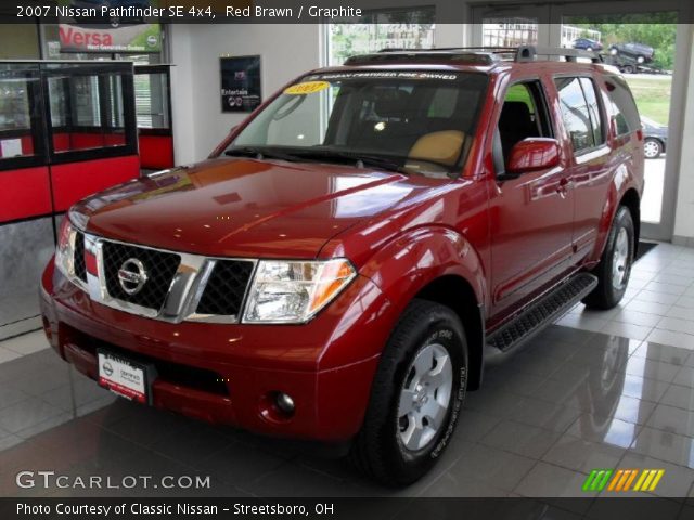 2007 Nissan Pathfinder SE 4x4 in Red Brawn