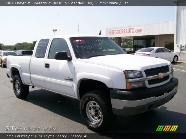 2004 Chevrolet Silverado 2500HD LS Extended Cab in Summit White