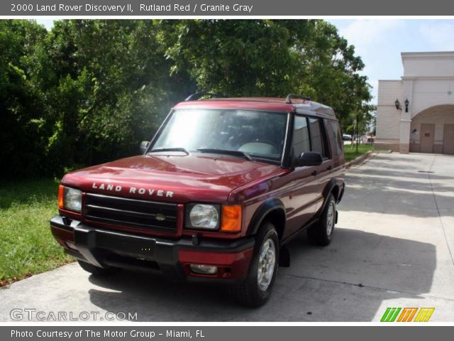 2000 Land Rover Discovery II  in Rutland Red