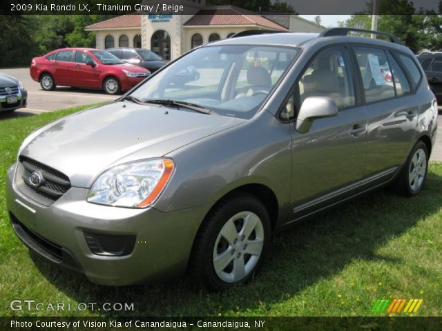 2009 Kia Rondo LX in Titanium Gray
