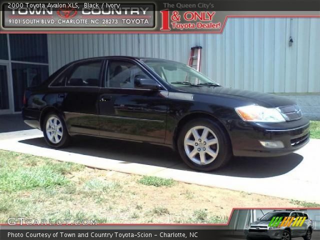 2000 Toyota Avalon XLS in Black