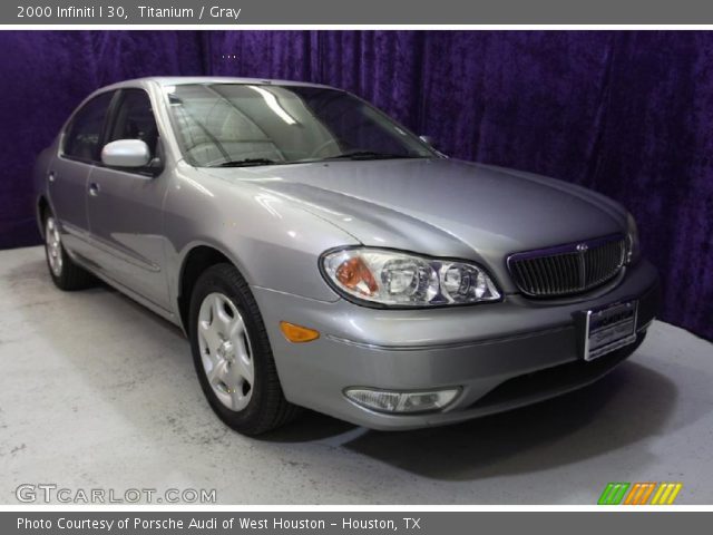 2000 Infiniti I 30 in Titanium