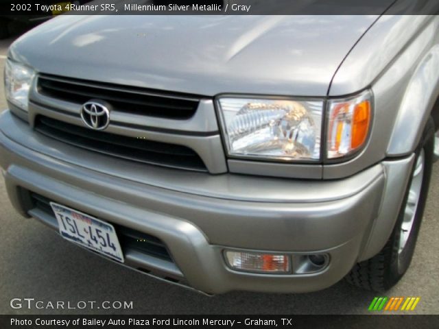 2002 Toyota 4Runner SR5 in Millennium Silver Metallic