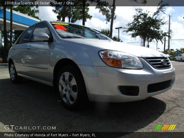 2008 Kia Spectra EX Sedan in Silver