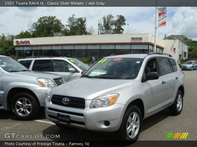 2007 Toyota RAV4 I4 in Classic Silver Metallic