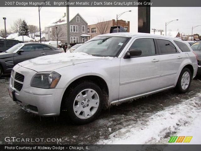2007 Dodge Magnum SE in Bright Silver Metallic