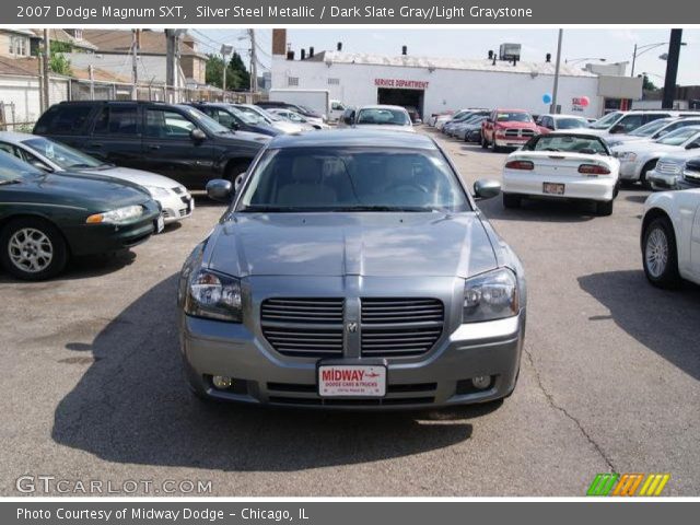 2007 Dodge Magnum SXT in Silver Steel Metallic